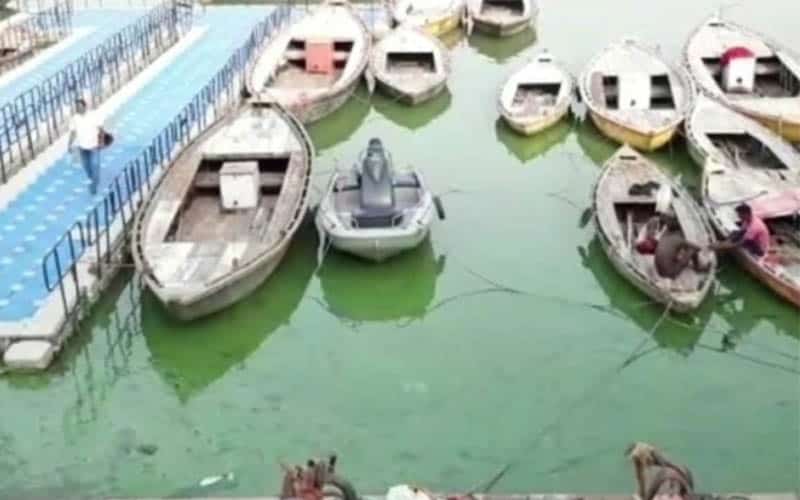 Suddenly Ganges Water turned Green at Varanasi in India