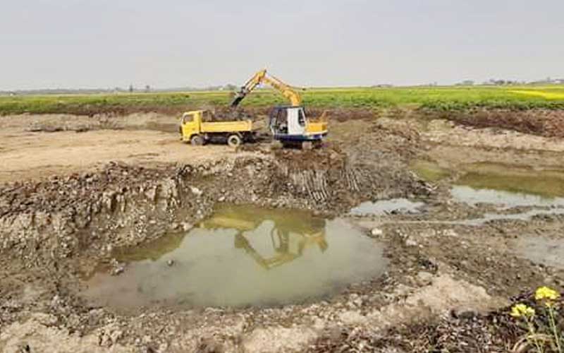 illegal trading of canal soil
