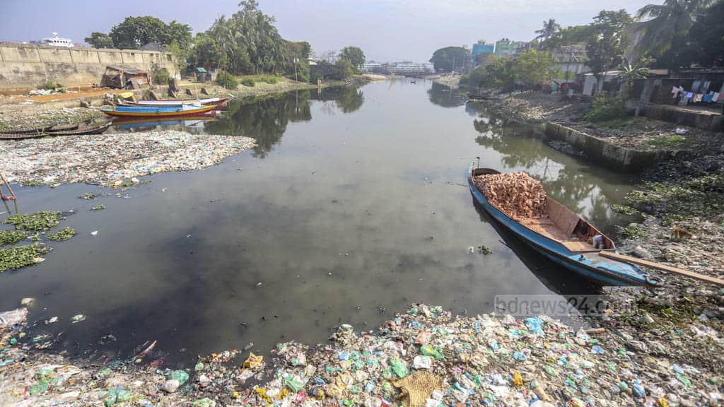 about 230 tons of human waste discharge into dhakas water bodies daily, urgent call for safe sanitation