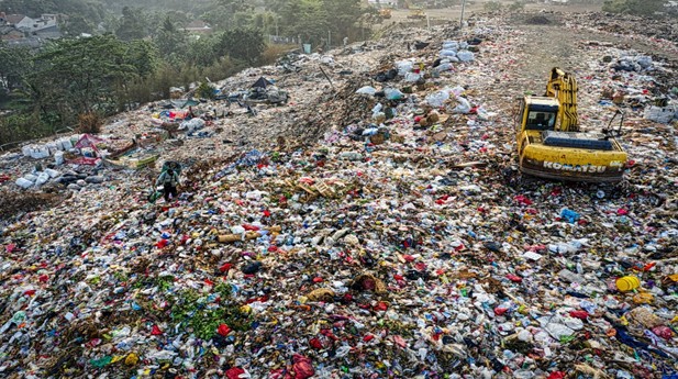 Bangladesh rejects draft global plastics treaty, demands tougher measures against pollution