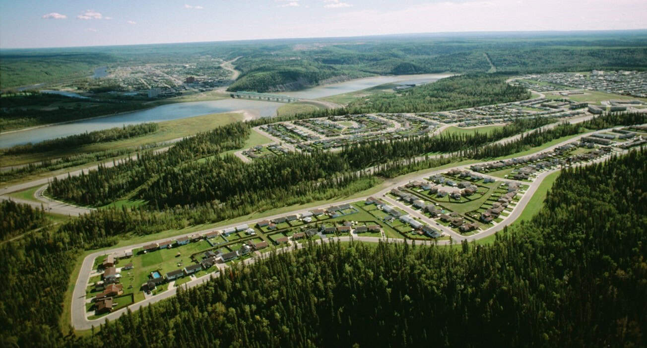 Organizations based in Fort McMurray, Canada, have stepped up to help young people affected by climate-related trauma. ©