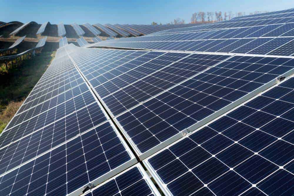 Hybrid solar panels with 34% efficiency coming to market in 2026